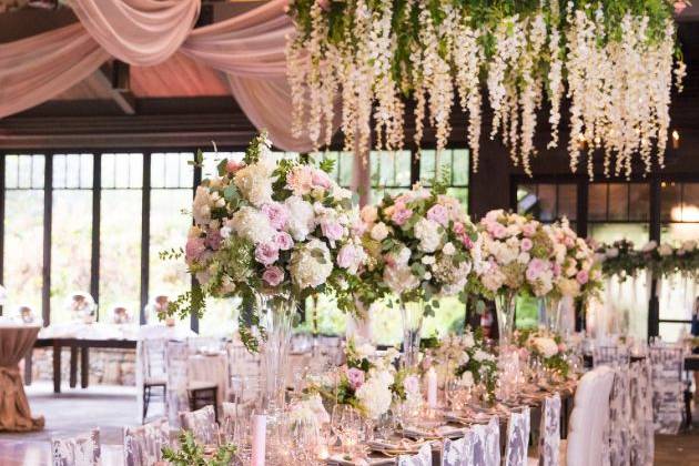 Floral reception decor