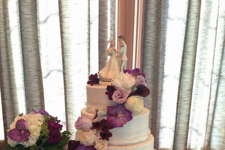 Cake with cascading flowers