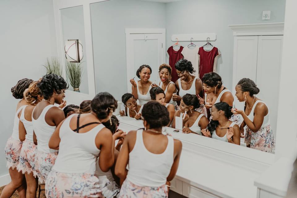 Bridesmaids Getting Ready