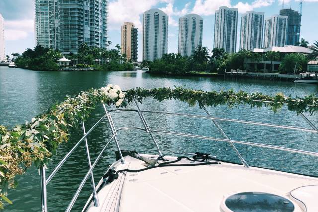 Yacht greenery garland