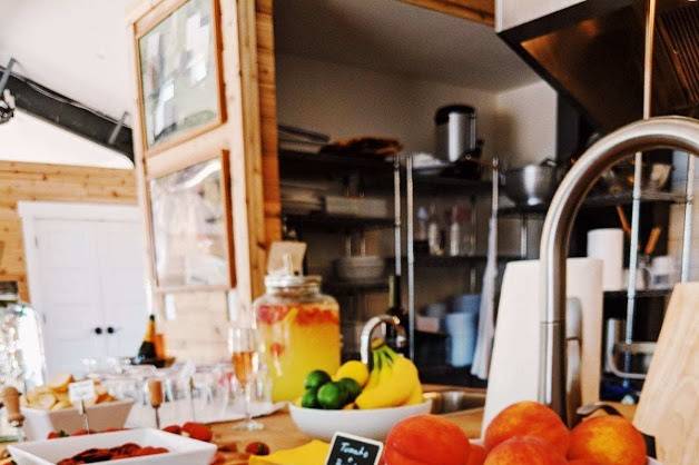 Satisfying brunch station