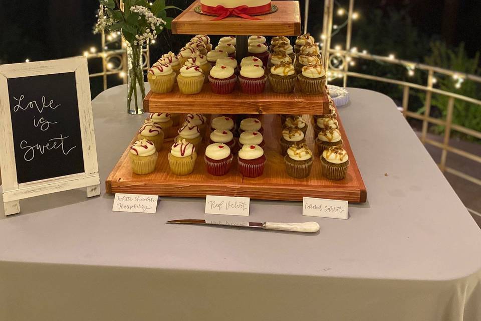 Cupcake Table