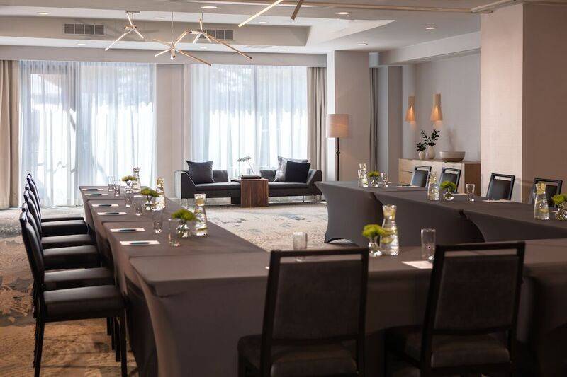 Intimate setting