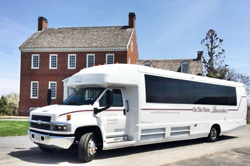 On the Town Limousines - Transportation - Frederick, MD - WeddingWire