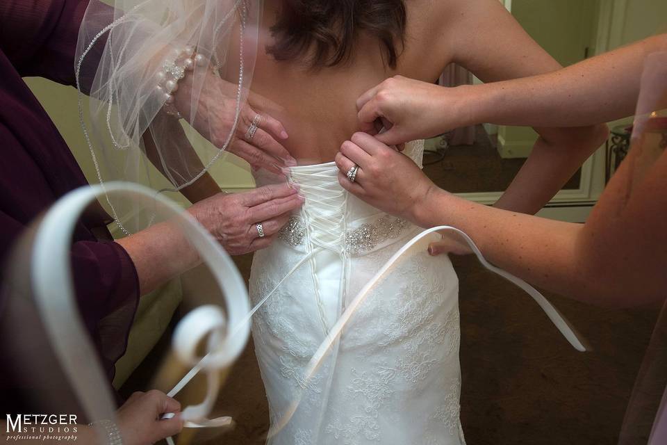 Bride dress strings