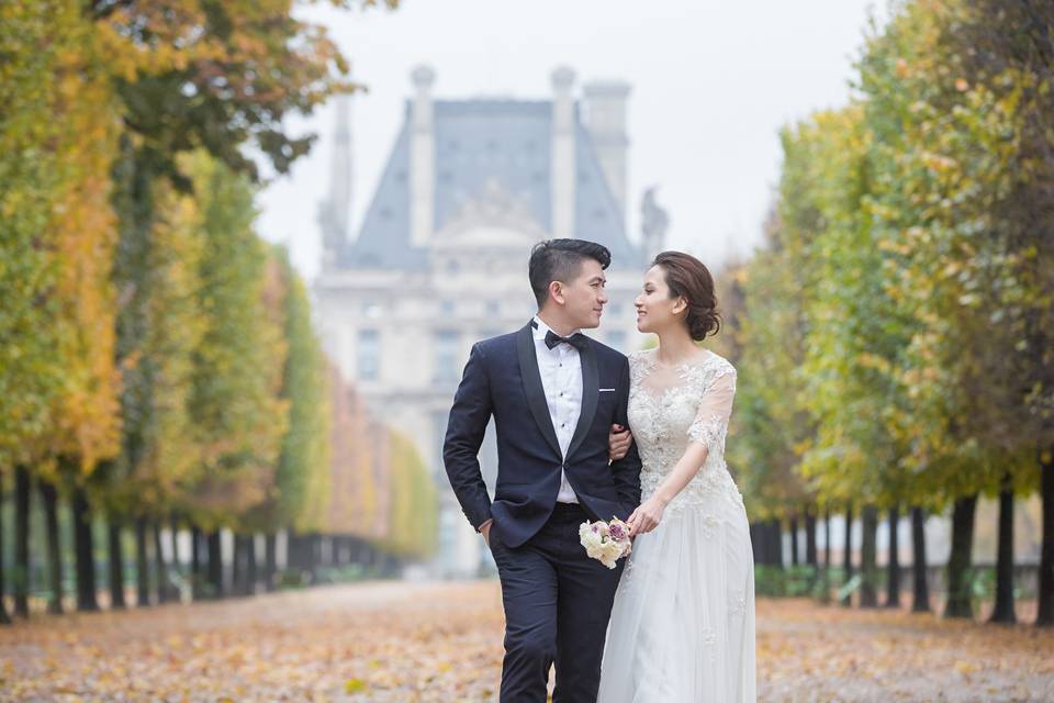 Elope in Paris