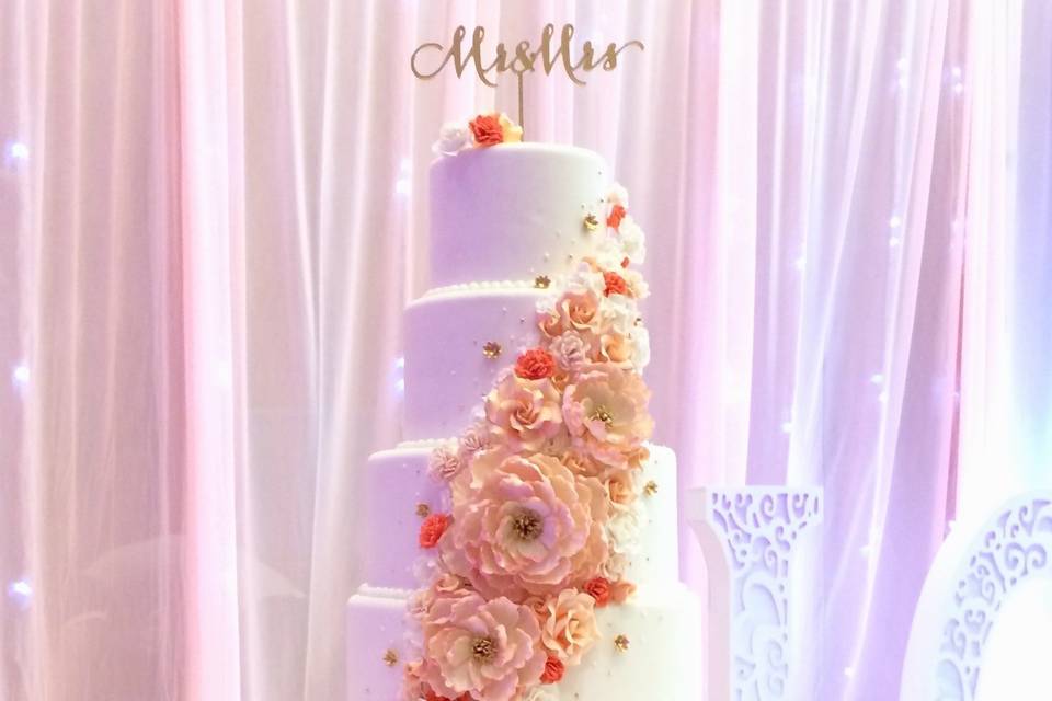 Coral flower wedding cake