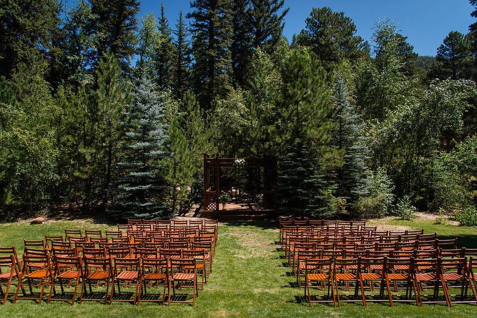 Weddings on Fall River at Estes Park Condos