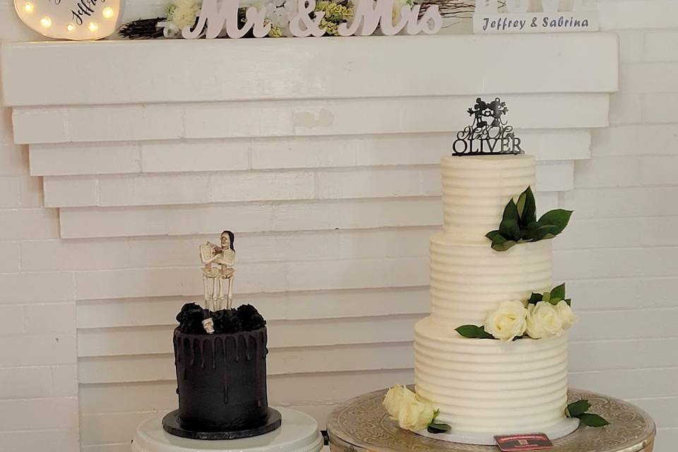 Wedding and groom's cake