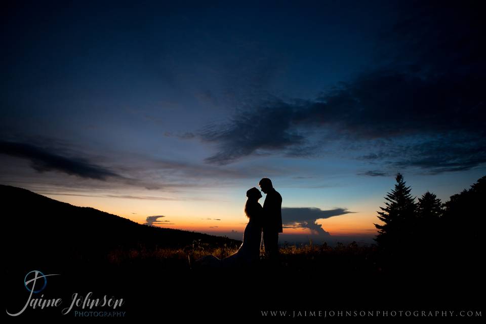 Silhouette of couple.