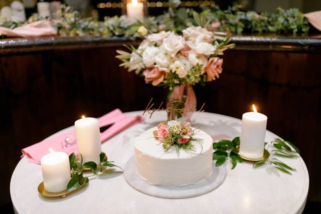 Cake table