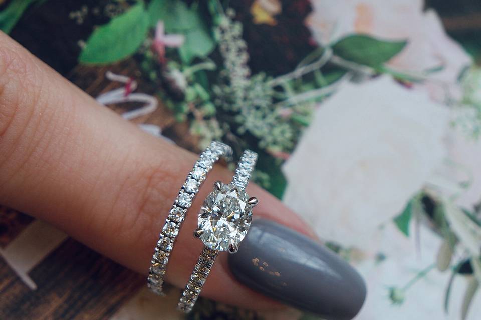 Black diamond pear ring