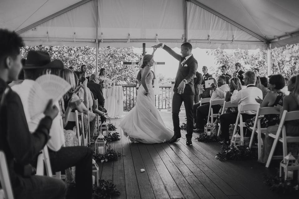 Couple dancing | Mackenzie Becker Photography