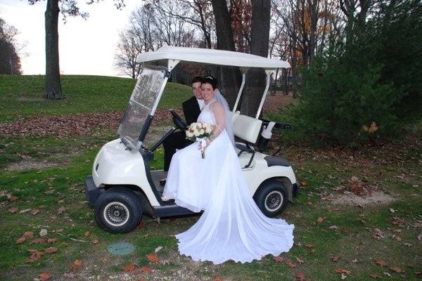 Bridal Party Photo on the Golf Course