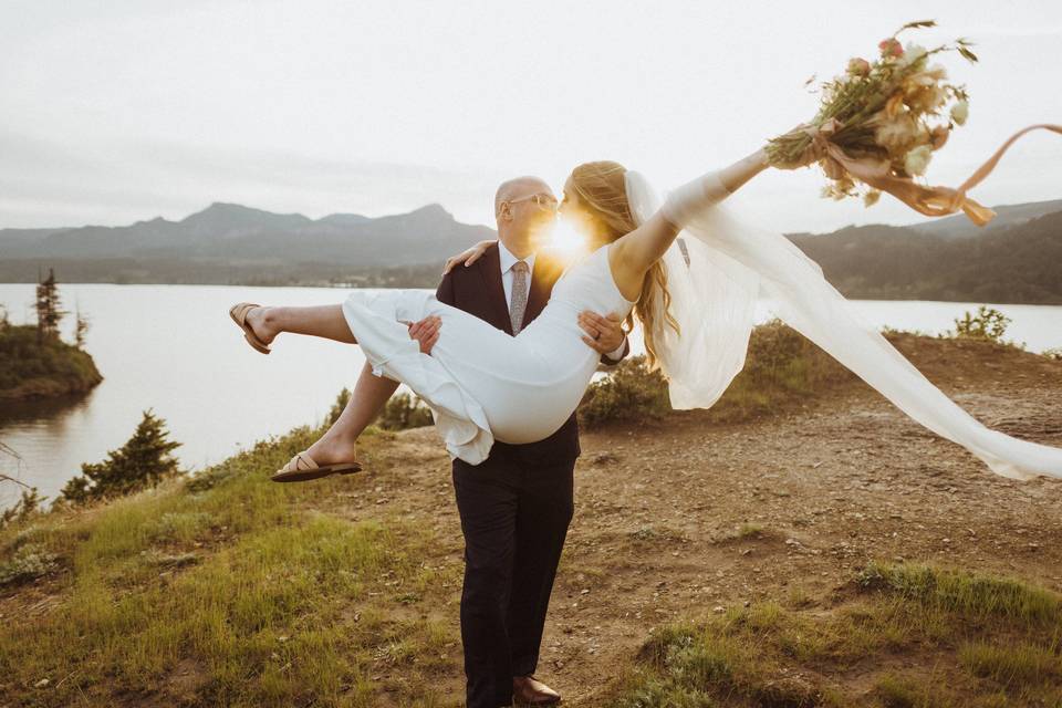 Columbia Gorge Elopement