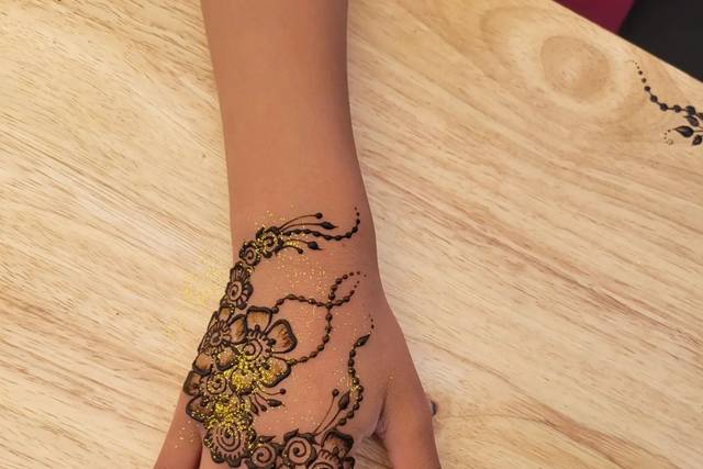 Wedding henna