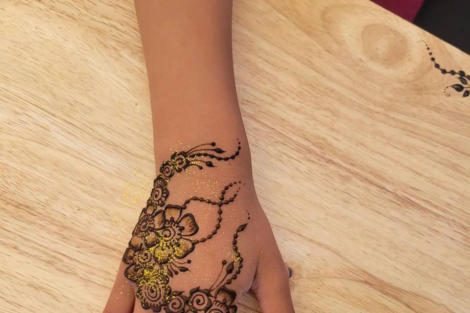 Wedding henna