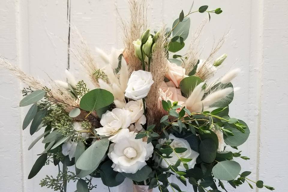 White Bounty Bouquet