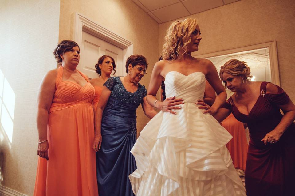 Avaloni Weddings
