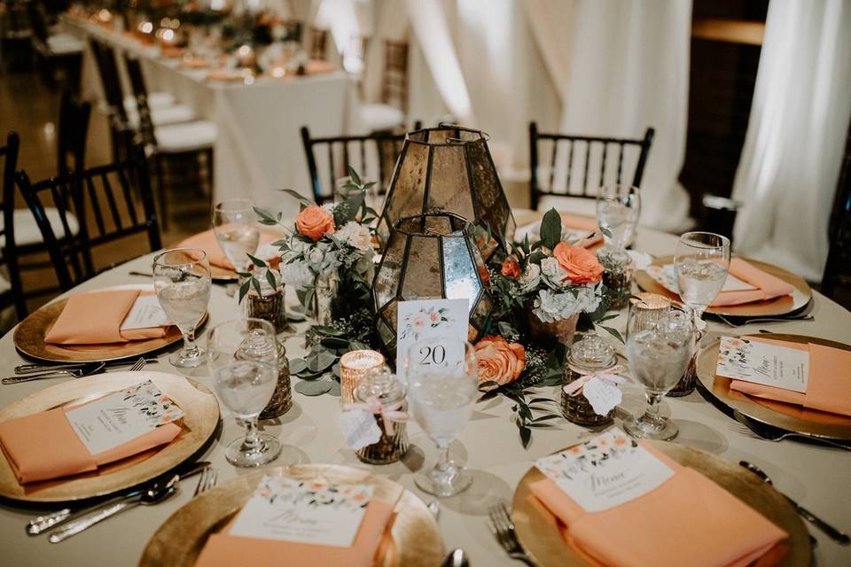 Guest table setting