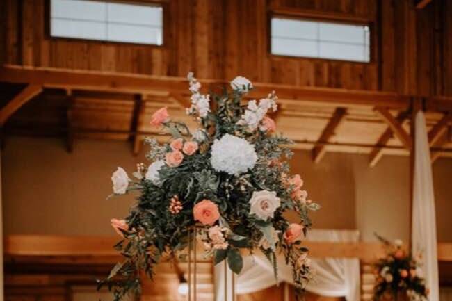 Elegant lantern centerpiece