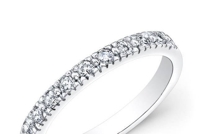 BRD-2004B
This 14KT white gold wedding band features 11 round diamonds.
Call 213.626.6012 or chat with us at www.goldempirejewelry.com to get the best deal for this beautiful piece!