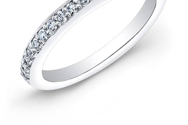 ENG-1003B
This 18KT white gold wedding band features 19 round diamonds.
Call 213.626.6012 or chat with us at www.goldempirejewelry.com to get the best deal for this beautiful piece!