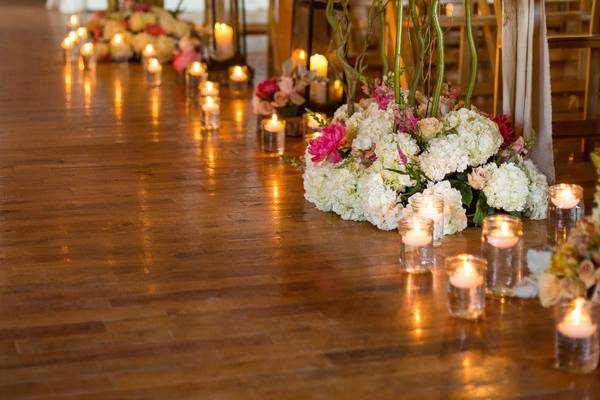 Reception hall decor