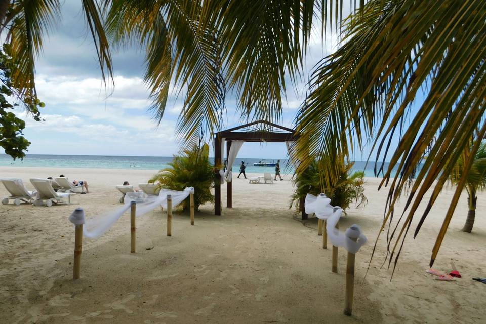 Wedding room sandals