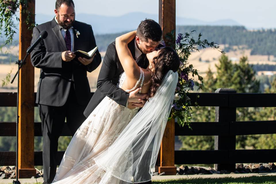 Kissing Under the Classic Arch