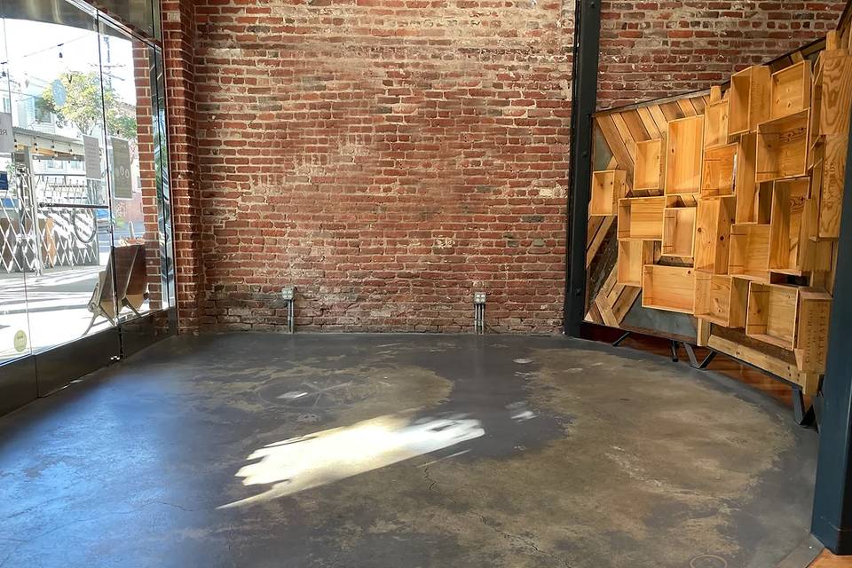 Ample space