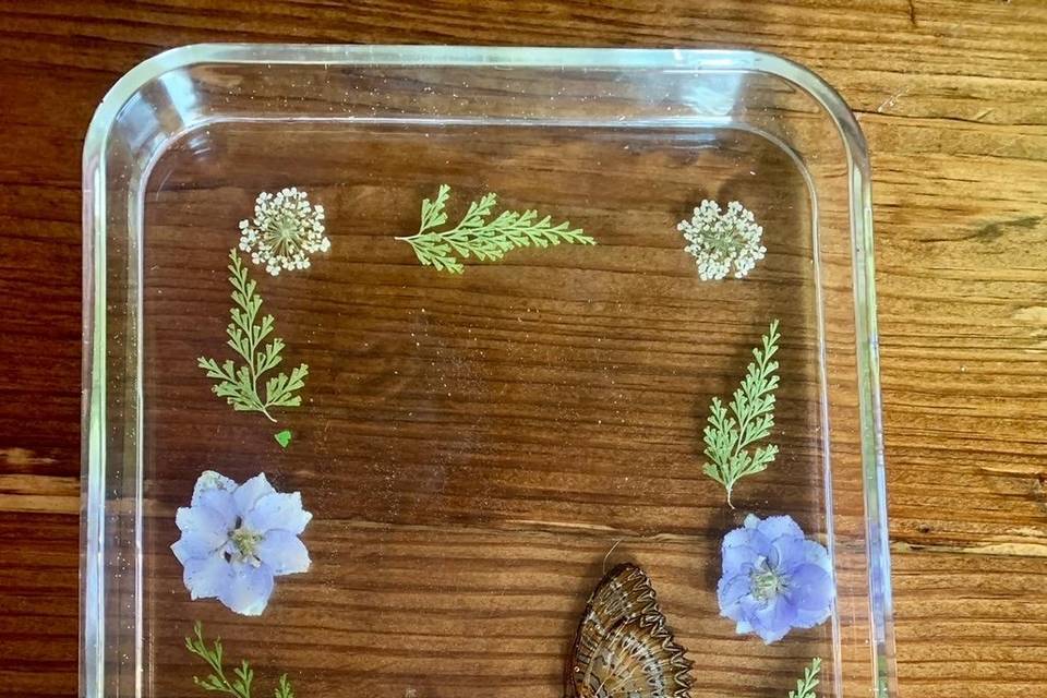 Tray with butterfly