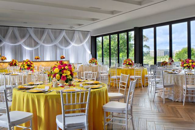 Indoor reception setup