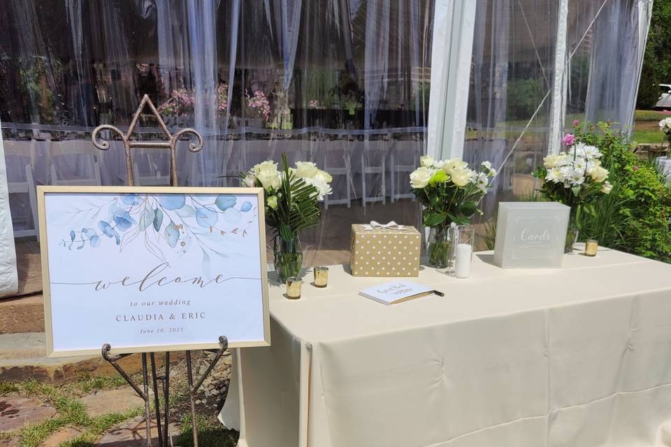 Welcome table