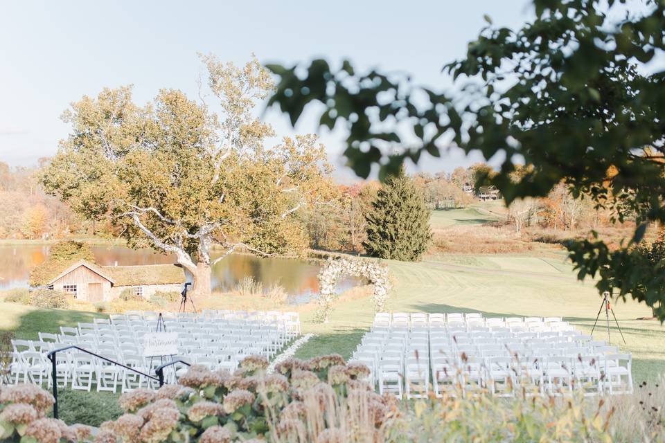 Fall outdoor ceremony