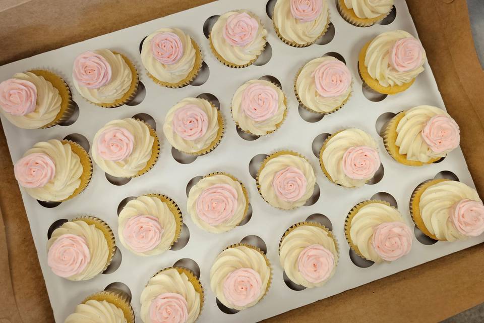 Buttercream rose cupcakes