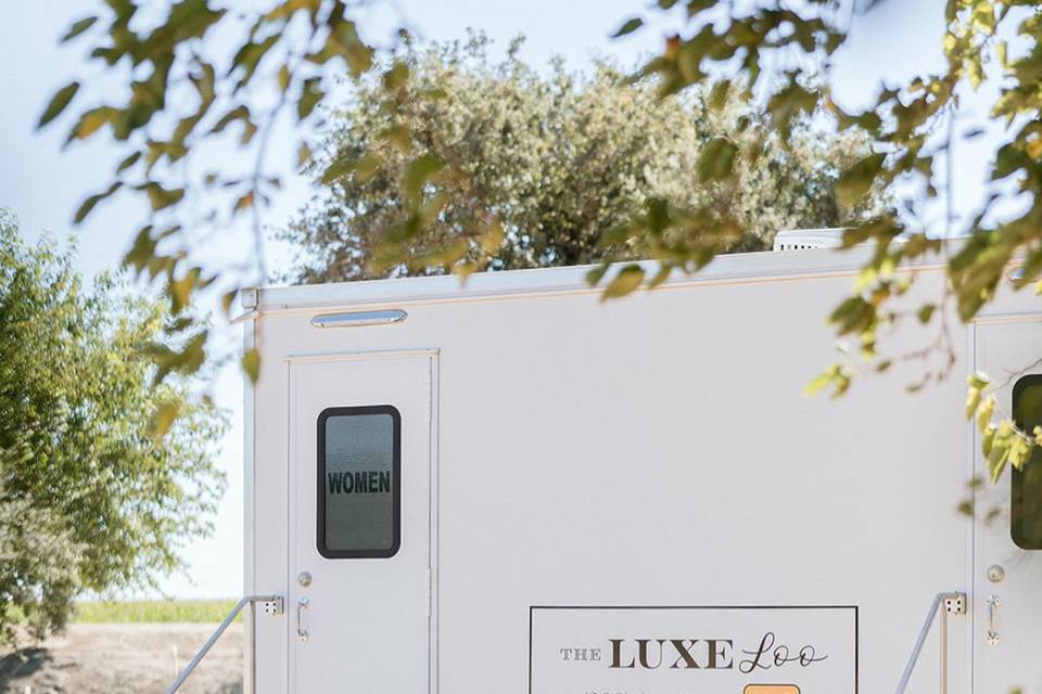 The Luxe Loo
