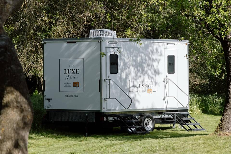 The Luxe Loo