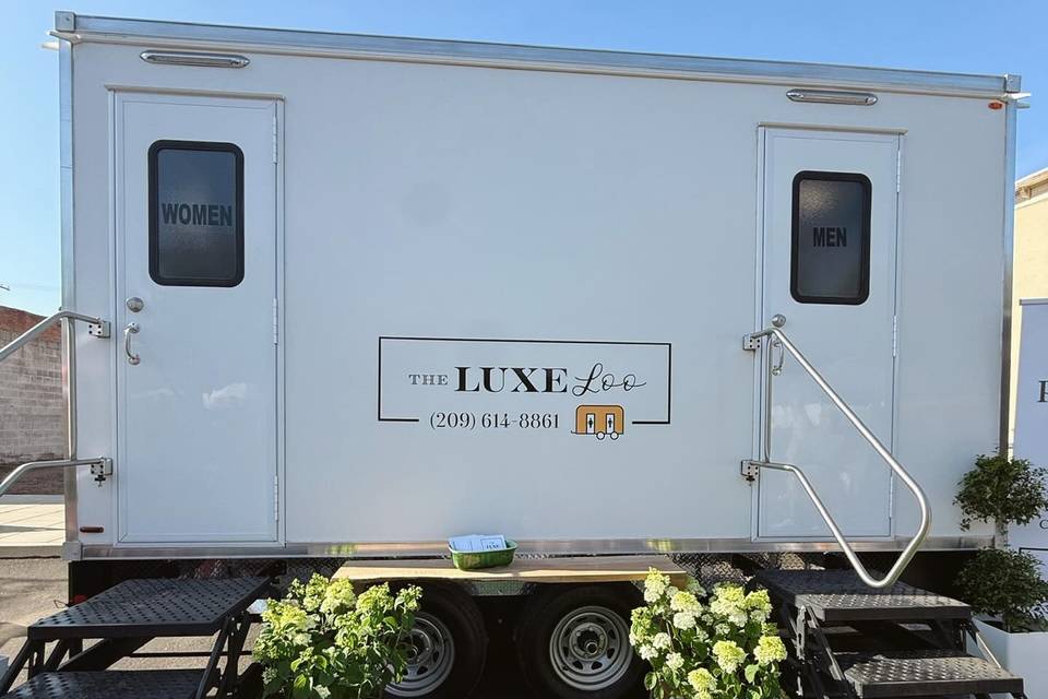 The Luxe Loo