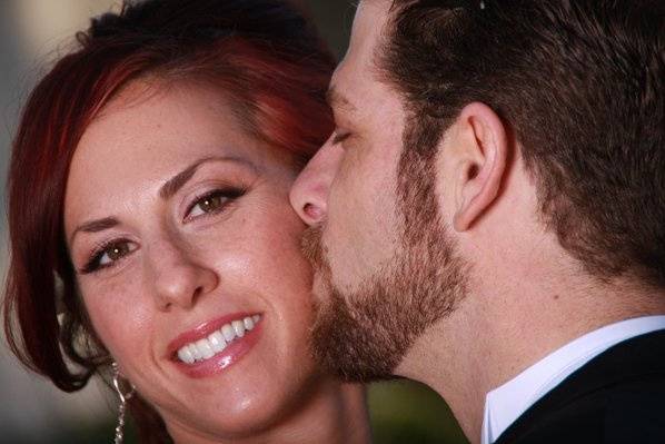 Wedding Day Bliss.Make-up from For Reel Make-upHair Tawny PerkinsPhoto: Sebastien Roche-Lochen Photography