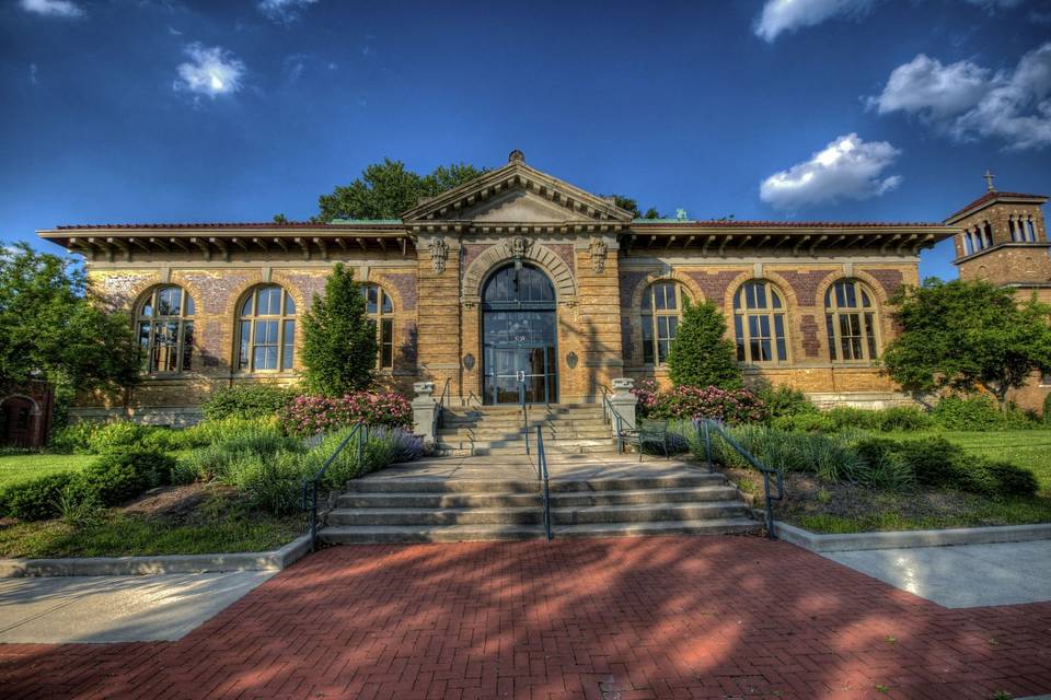 The Carnegie Center of Columbia Tusculum