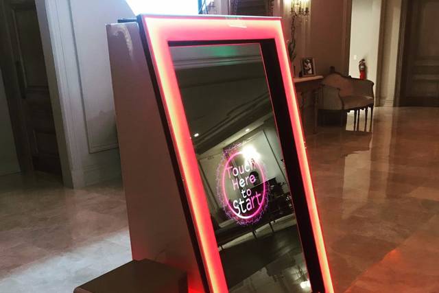 Mirror Photo Booth