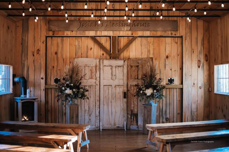 Indoor ceremony space