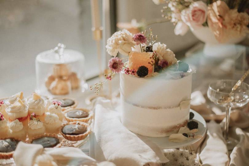 Cake decor