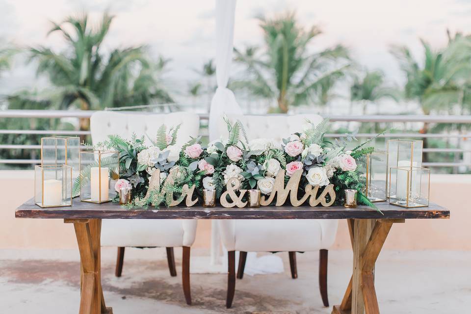 Sweetheart Table