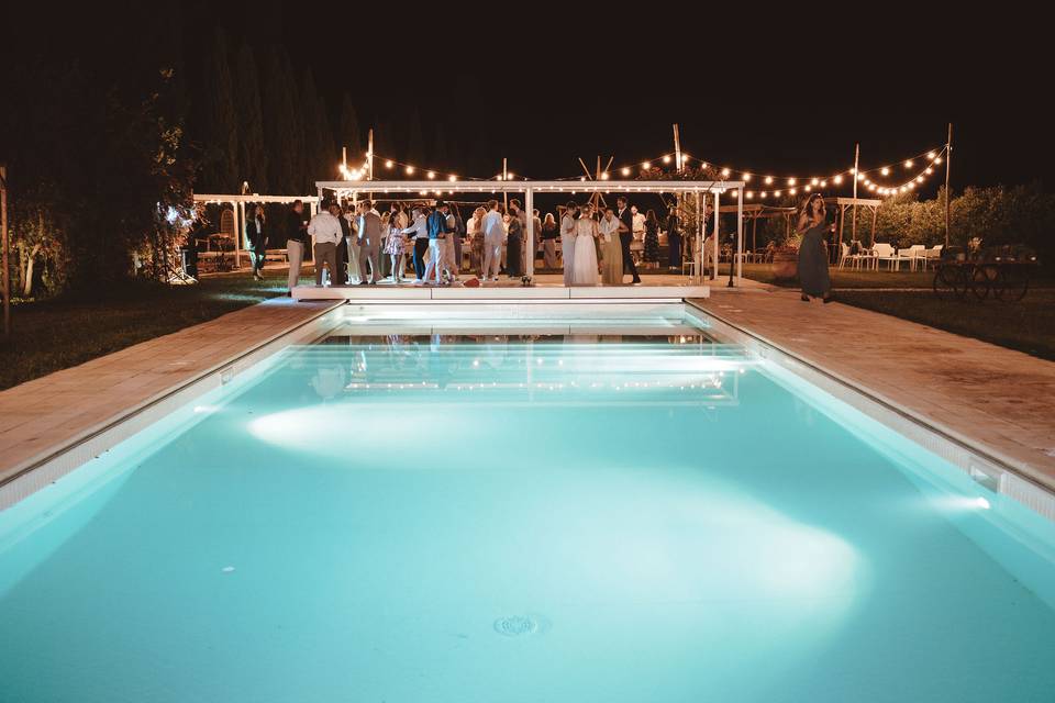 Dinner in the pool