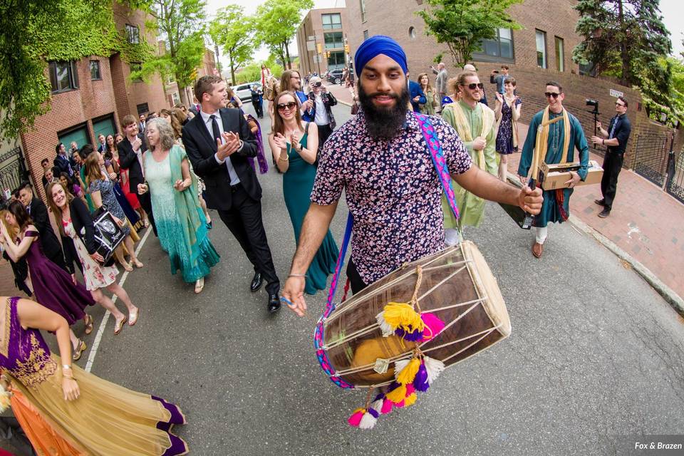 Dhol Player and outdoor baraat