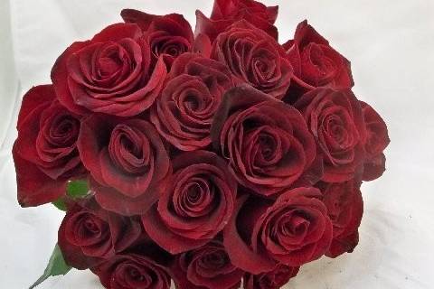 bridal bouquet with all red roses