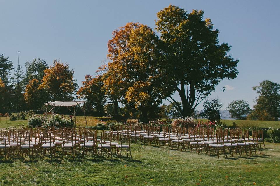 Outdoor ceremony set-up