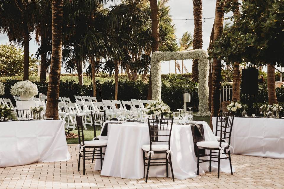 Rustic Style Wedding Decor